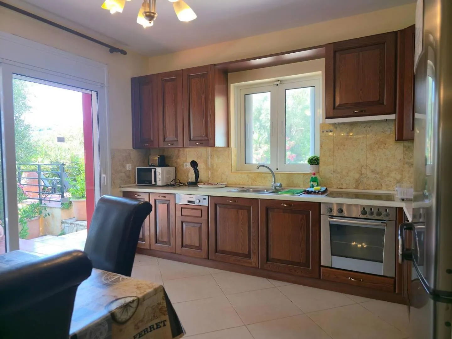 קאטליוס Villa Aliona