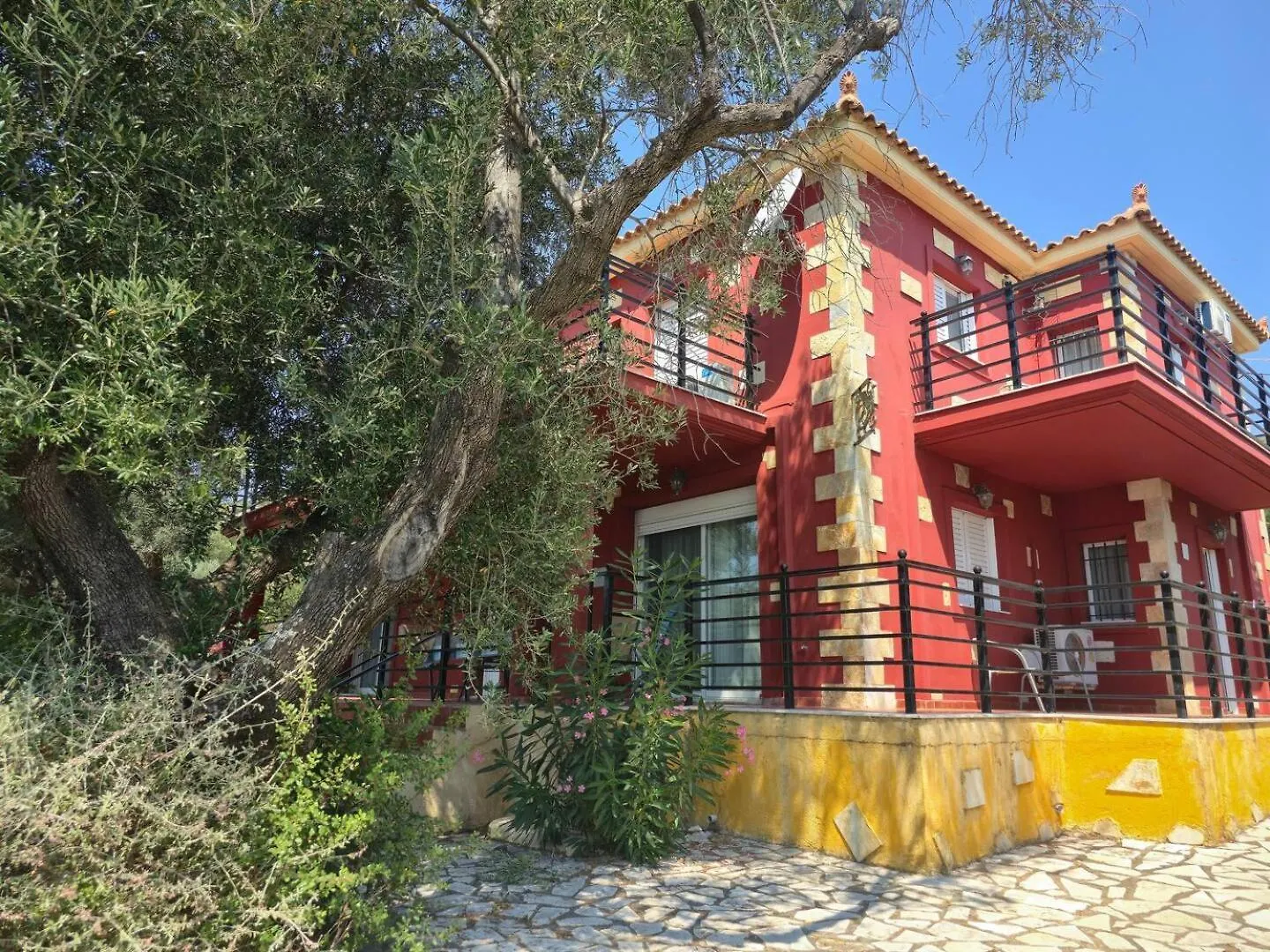 קאטליוס Villa Aliona