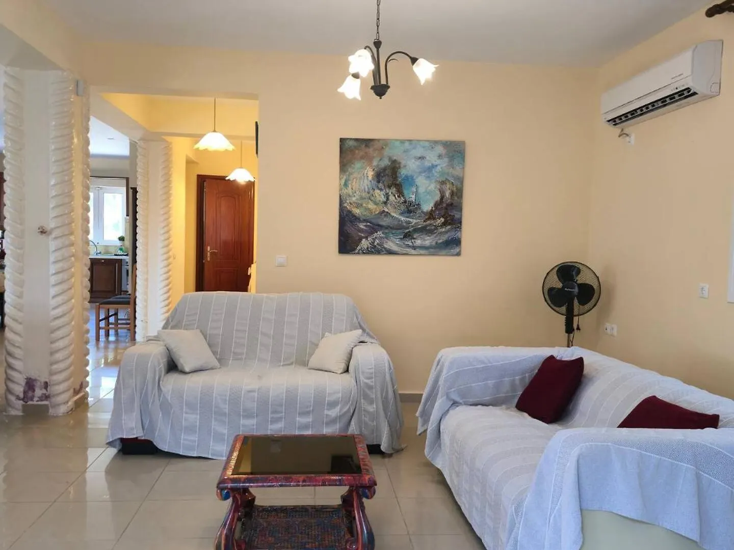 קאטליוס Villa Aliona