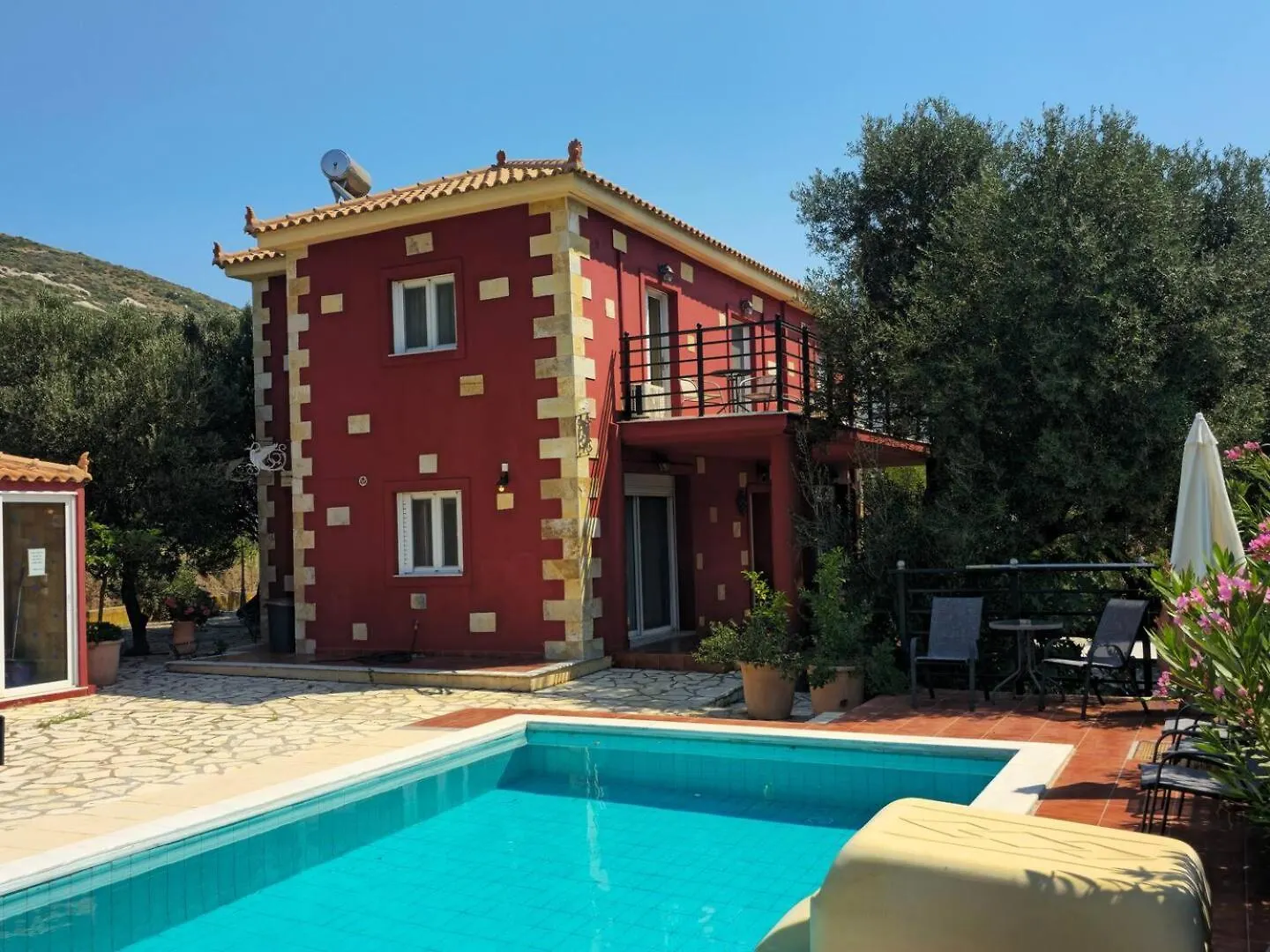 קאטליוס Villa Aliona